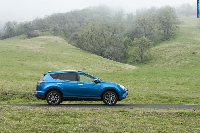 2016 Toyota Rav4 Hybrid - фотография 8 из 50