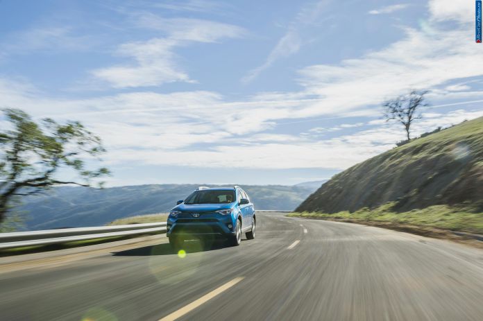 2016 Toyota Rav4 Hybrid - фотография 11 из 50