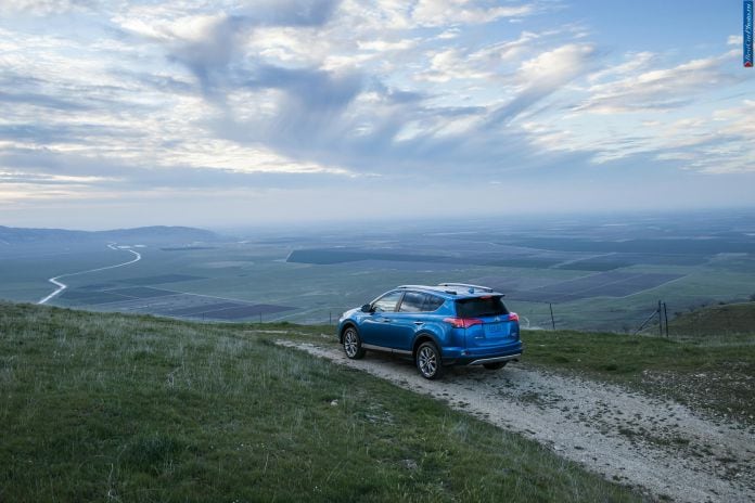 2016 Toyota Rav4 Hybrid - фотография 14 из 50