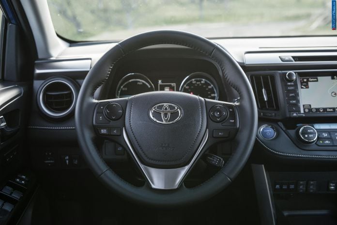 2016 Toyota Rav4 Hybrid - фотография 39 из 50