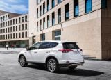 toyota_2016_rav4_hybrid_eu_030.jpg