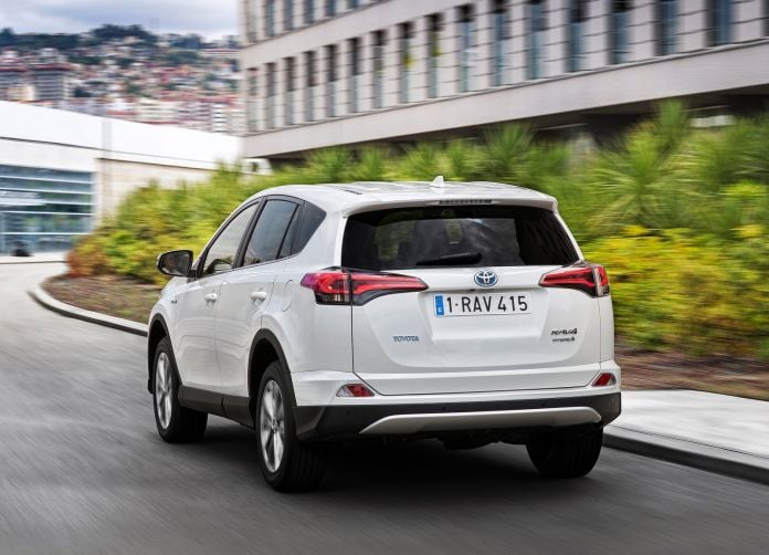 2016 Toyota RAV4 Hybrid EU - фотография 34 из 52