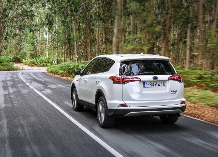 2016 Toyota RAV4 Hybrid EU - фотография 37 из 52