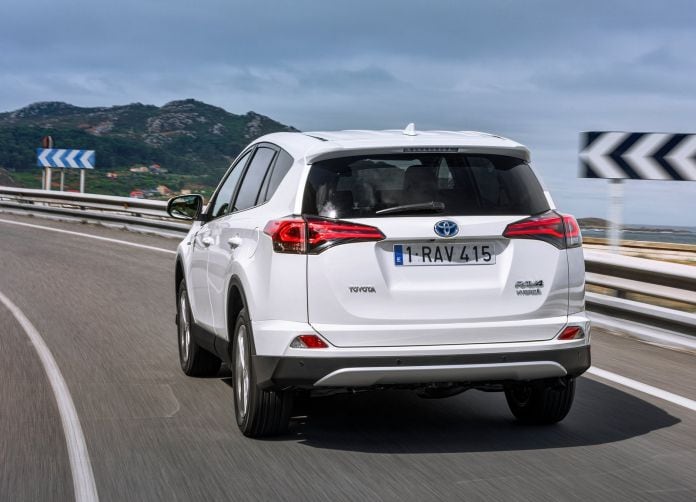 2016 Toyota RAV4 Hybrid EU - фотография 40 из 52