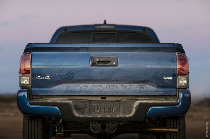 2016 Toyota Tacoma - фотография 17 из 45