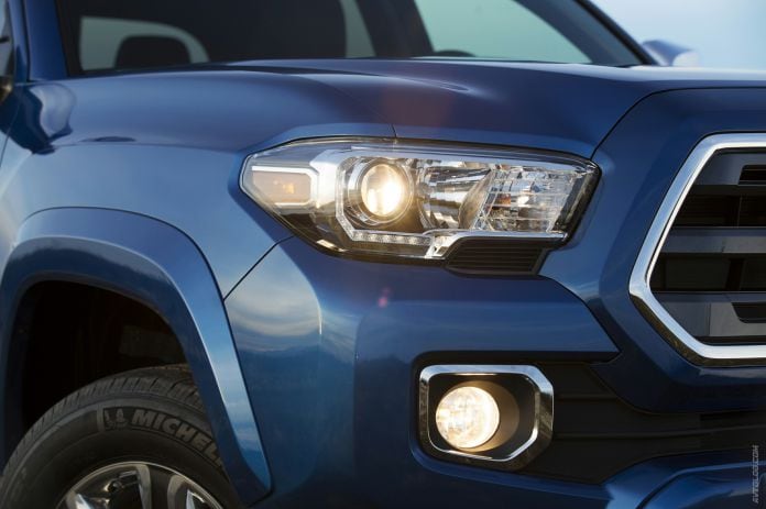 2016 Toyota Tacoma - фотография 24 из 45