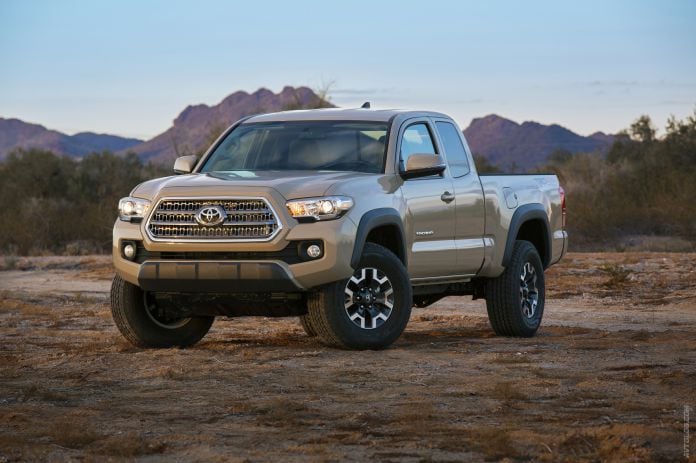 2016 Toyota Tacoma TRD Off-Road - фотография 1 из 26