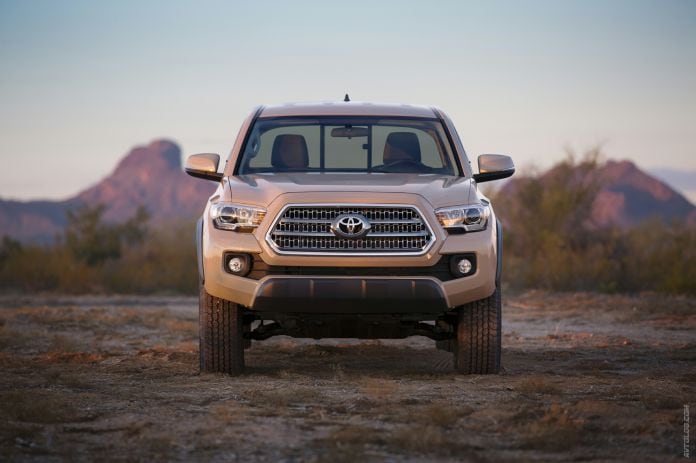 2016 Toyota Tacoma TRD Off-Road - фотография 9 из 26