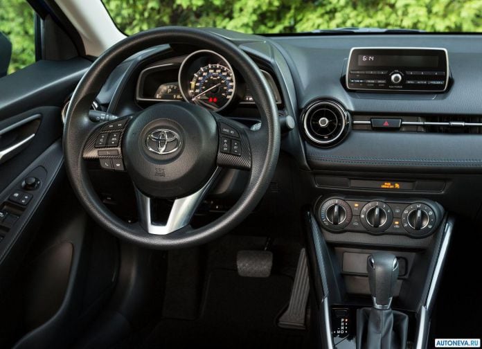 2016 Toyota Yaris Sedan - фотография 32 из 65