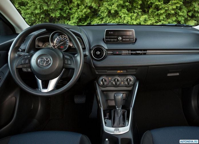 2016 Toyota Yaris Sedan - фотография 33 из 65