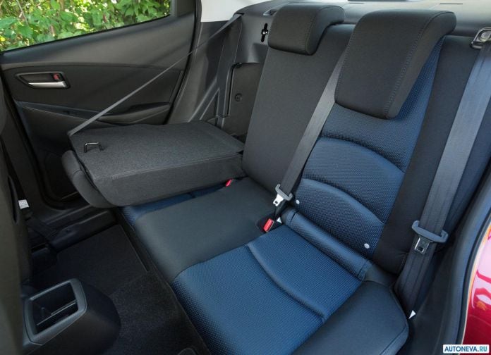 2016 Toyota Yaris Sedan - фотография 35 из 65