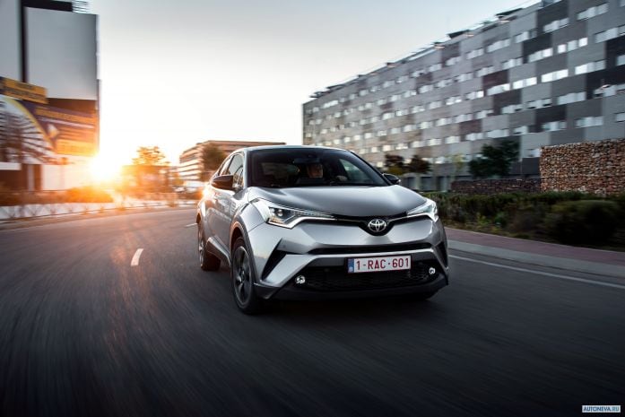2017 Toyota C-HR - фотография 2 из 30