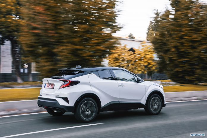 2017 Toyota C-HR - фотография 20 из 30