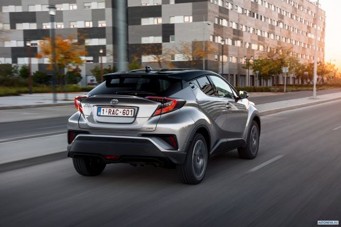 2017 Toyota C-HR - фотография 23 из 30