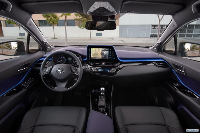 2017 Toyota C-HR - фотография 29 из 30
