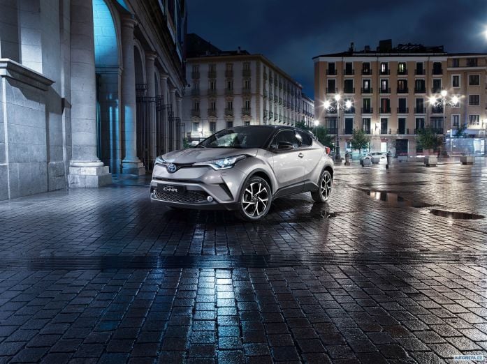 2017 Toyota C-HR hybrid - фотография 1 из 34