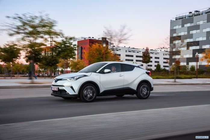 2017 Toyota C-HR hybrid - фотография 7 из 34 2017 Toyota C-HR hybrid - фотография 7 из 34