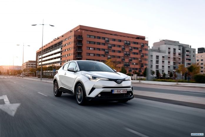 2017 Toyota C-HR hybrid - фотография 10 из 34