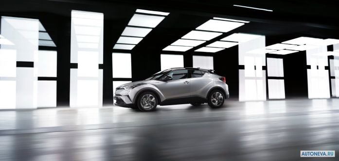 2017 Toyota C-HR hybrid - фотография 14 из 34 2017 Toyota C-HR hybrid - фотография 14 из 34
