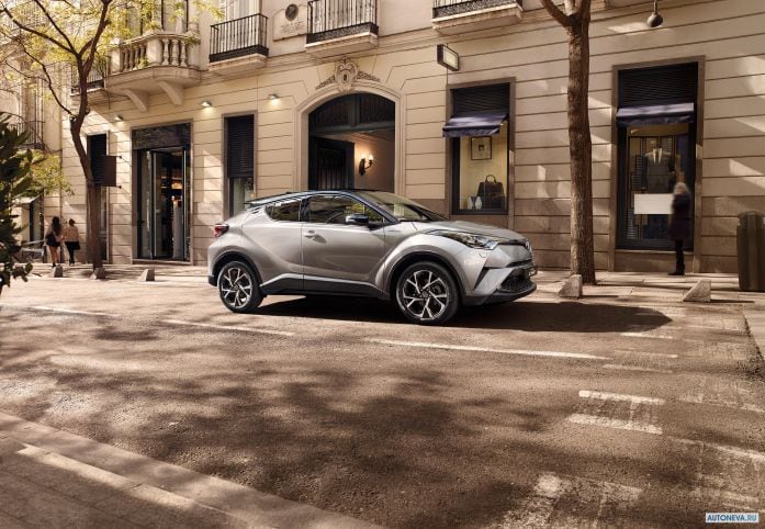 2017 Toyota C-HR hybrid - фотография 18 из 34 2017 Toyota C-HR hybrid - фотография 18 из 34