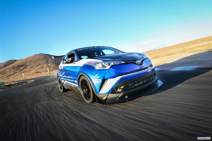 2017 Toyota C-HR R-tuned Concept - фотография 7 из 17 2017 Toyota C-HR R-tuned Concept - фотография 7 из 17