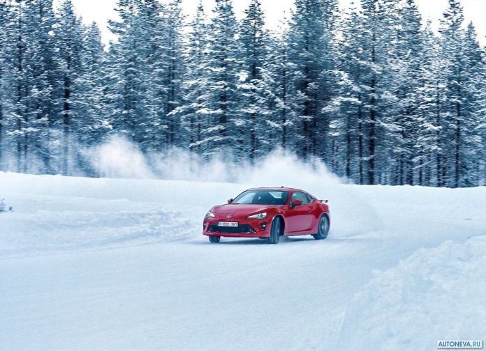 2017 Toyota GT86 - фотография 27 из 123