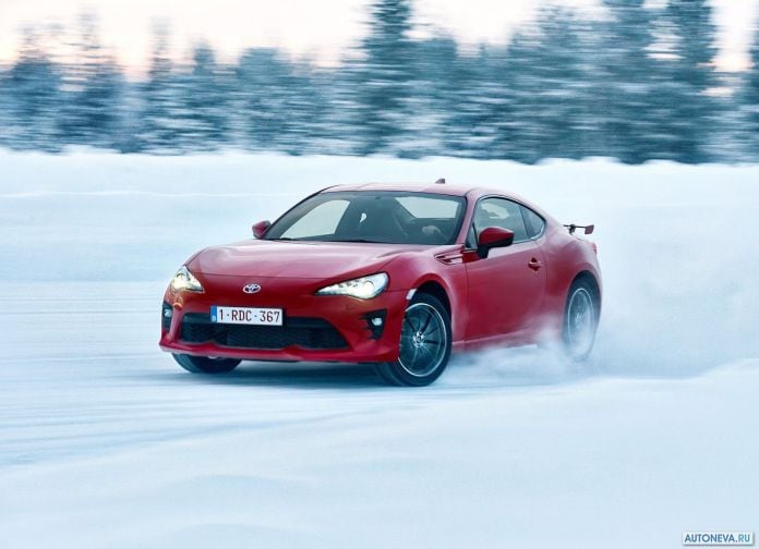 2017 Toyota GT86 - фотография 30 из 123