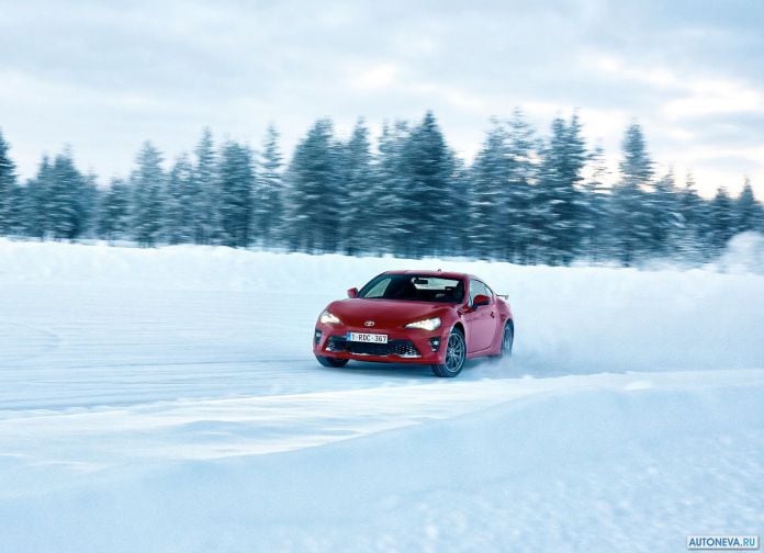 2017 Toyota GT86 - фотография 32 из 123