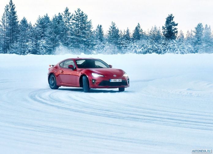 2017 Toyota GT86 - фотография 36 из 123