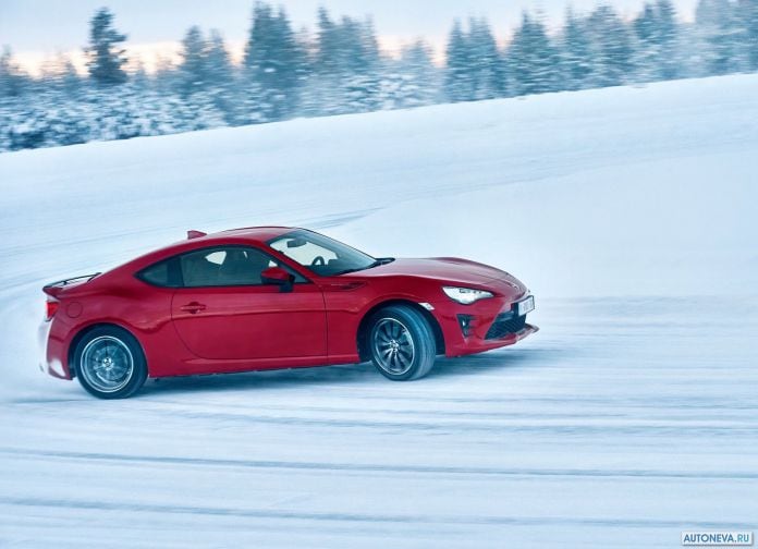 2017 Toyota GT86 - фотография 39 из 123