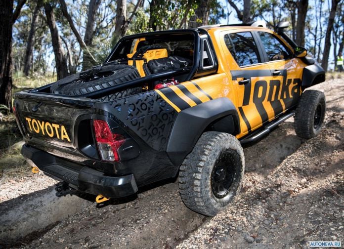 2017 Toyota Hilux Tonka Concept - фотография 34 из 53