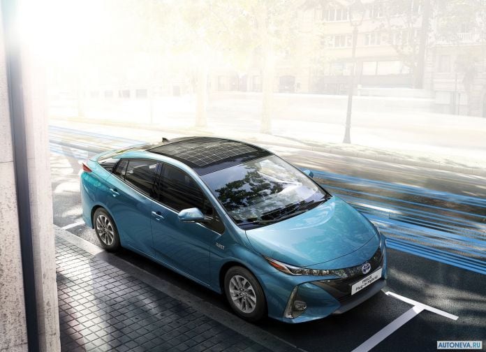 2017 Toyota Prius Plug-in Hybrid - фотография 15 из 160