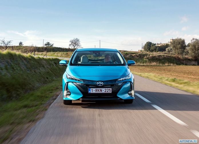 2017 Toyota Prius Plug-in Hybrid - фотография 89 из 160