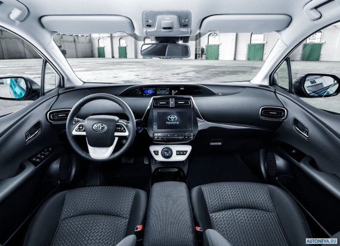 2017 Toyota Prius Plug-in Hybrid - фотография 98 из 160