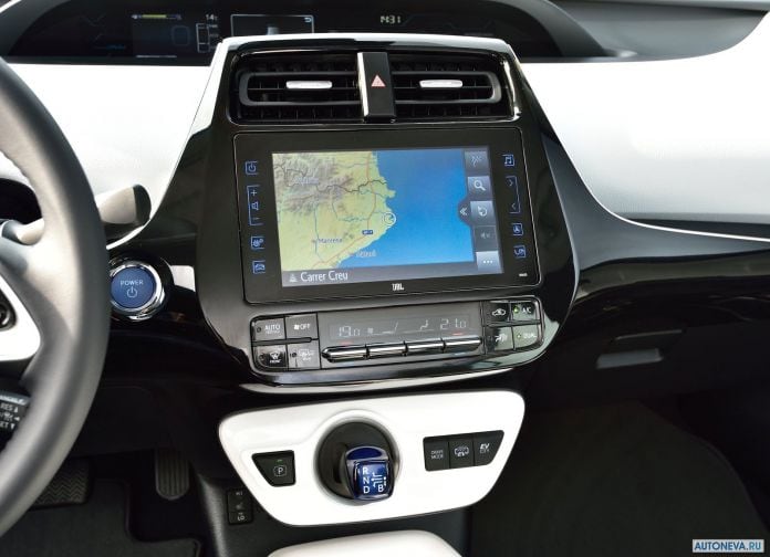 2017 Toyota Prius Plug-in Hybrid - фотография 105 из 160