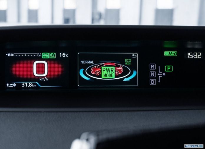 2017 Toyota Prius Plug-in Hybrid - фотография 115 из 160