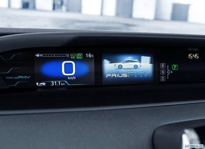 2017 Toyota Prius Plug-in Hybrid - фотография 120 из 160