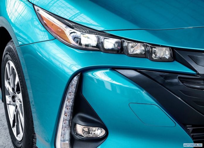 2017 Toyota Prius Plug-in Hybrid - фотография 126 из 160
