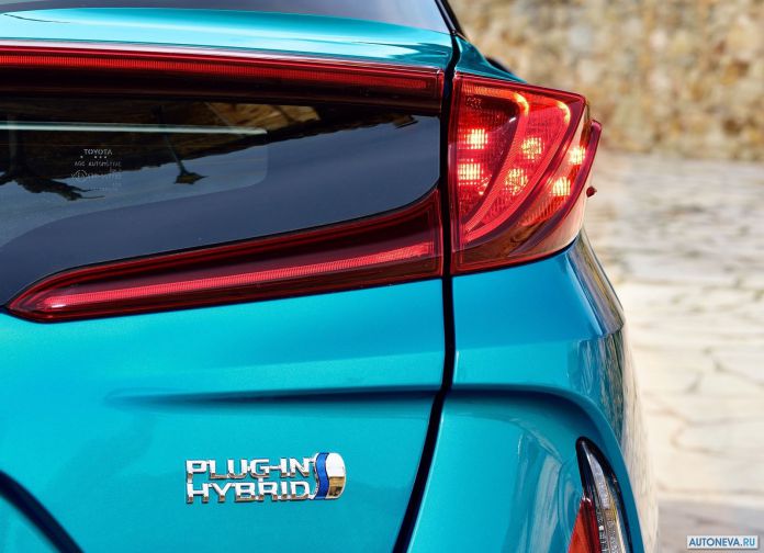 2017 Toyota Prius Plug-in Hybrid - фотография 130 из 160