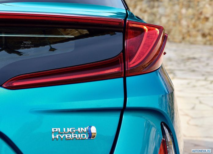 2017 Toyota Prius Plug-in Hybrid - фотография 131 из 160