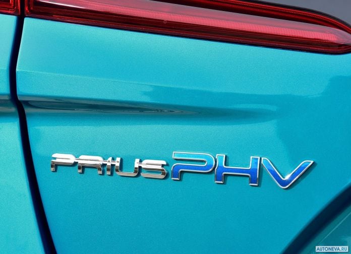 2017 Toyota Prius Plug-in Hybrid - фотография 139 из 160