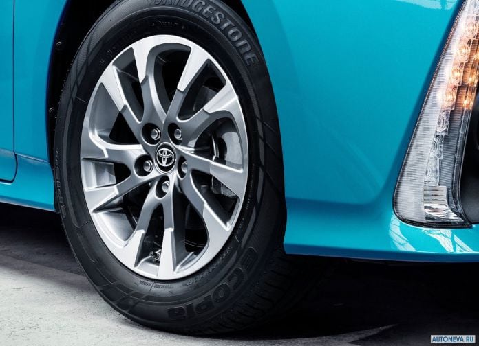 2017 Toyota Prius Plug-in Hybrid - фотография 145 из 160