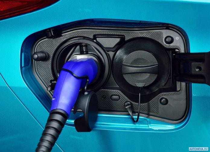 2017 Toyota Prius Plug-in Hybrid - фотография 147 из 160