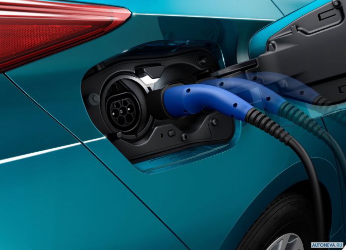 2017 Toyota Prius Plug-in Hybrid - фотография 148 из 160