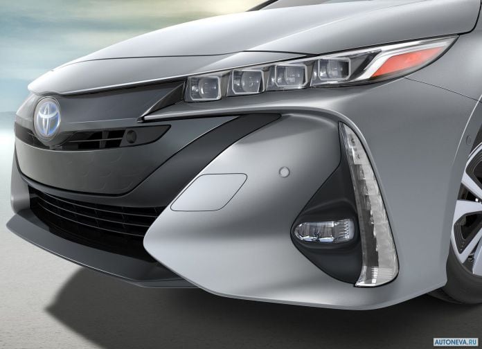 2017 Toyota Prius Prime - фотография 18 из 83