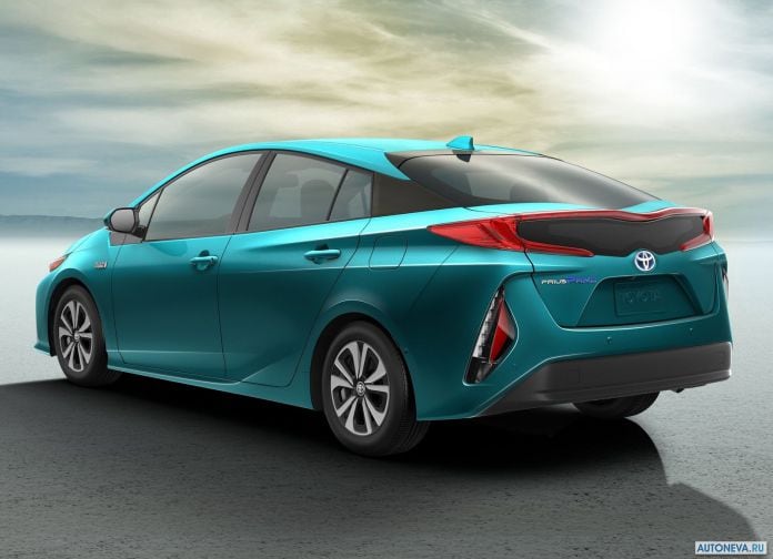 2017 Toyota Prius Prime - фотография 32 из 83