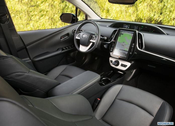 2017 Toyota Prius Prime - фотография 44 из 83