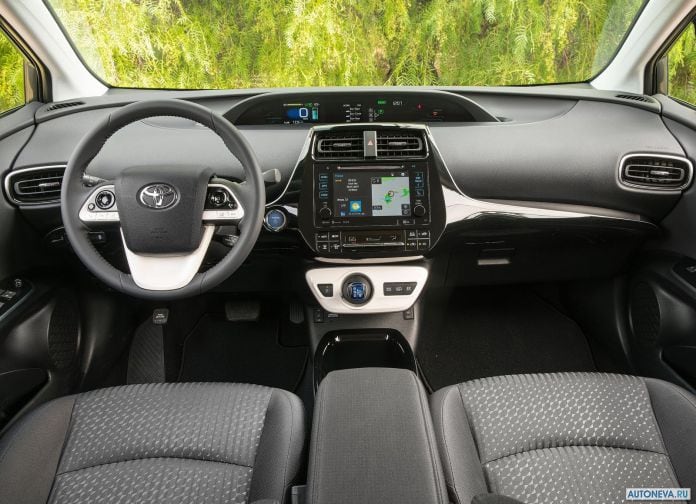 2017 Toyota Prius Prime - фотография 45 из 83