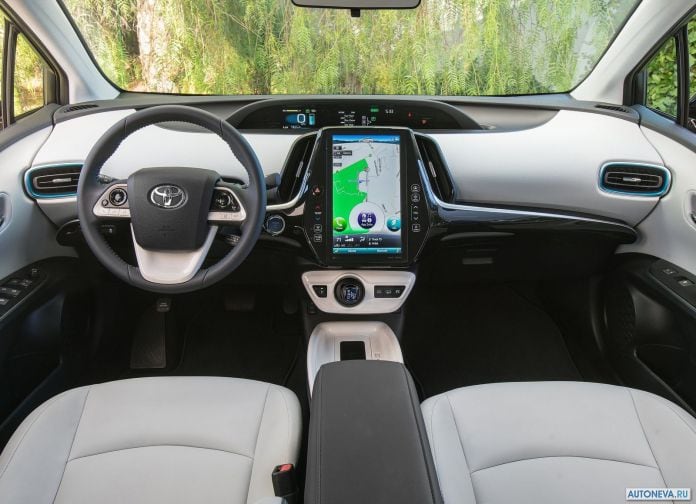 2017 Toyota Prius Prime - фотография 46 из 83