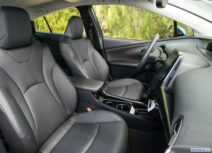 2017 Toyota Prius Prime - фотография 47 из 83